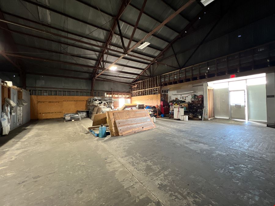 ±37,000 SF Office Warehouse with Dedicated Yard & New Roof