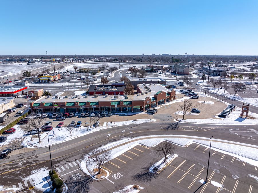 Redbud Plaza