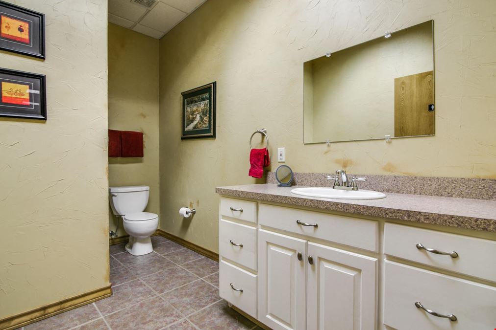 Furnished Executive Office Suites  & 1,200 SF Warehouse Space Available