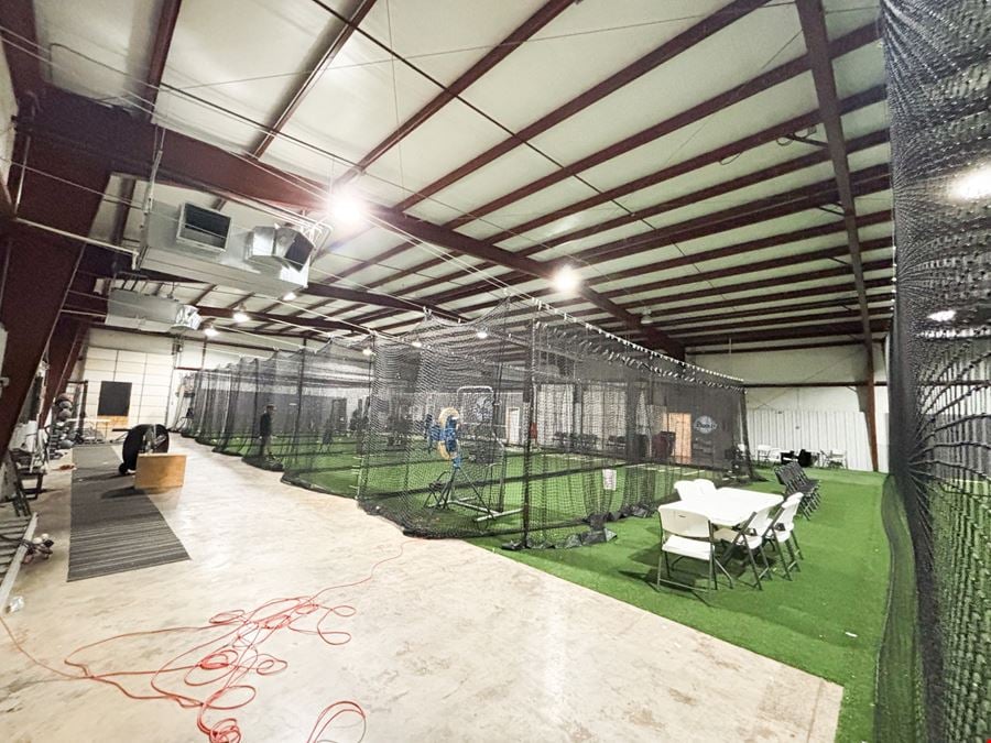 11,824 SF Office/Warehouse for Lease