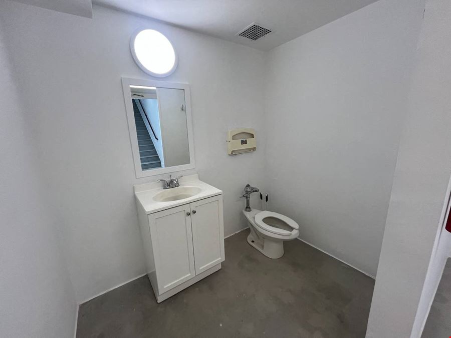 77 Cambon Dr