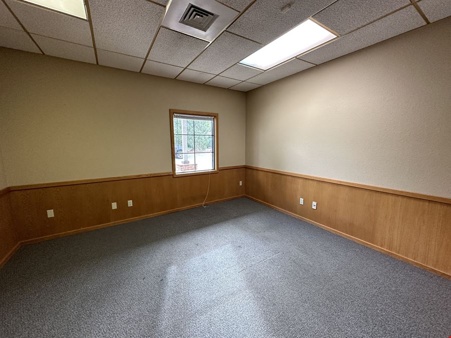 1211 Square