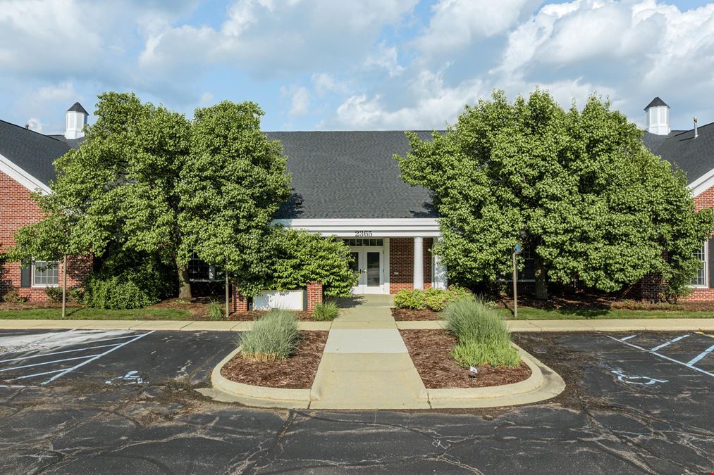 2365 Woodlake Dr