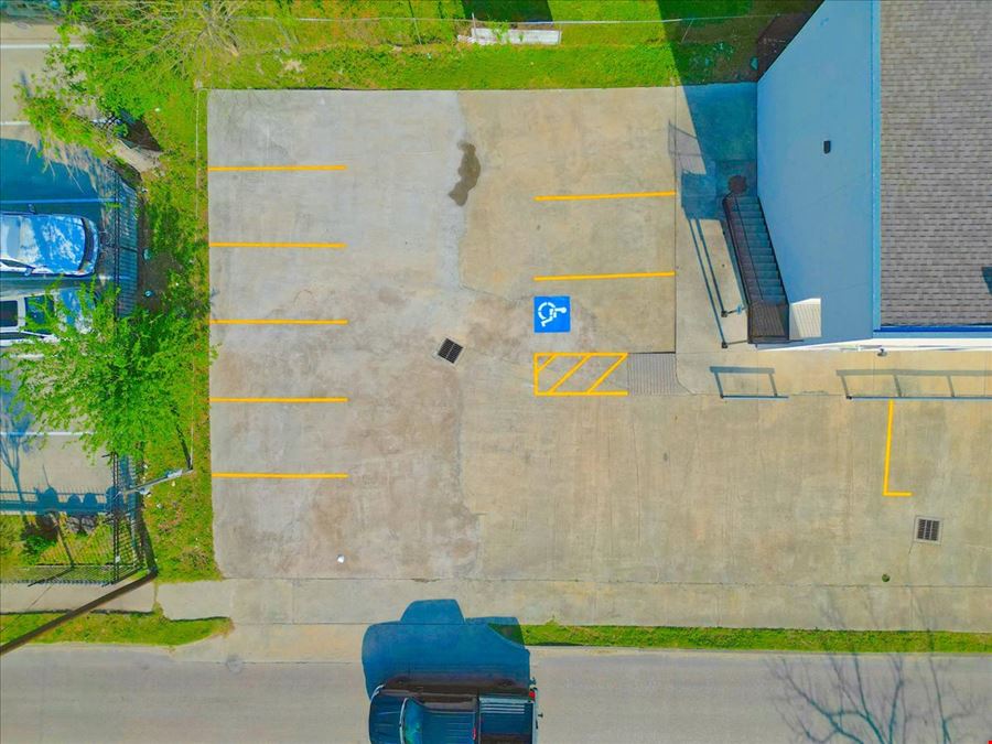 7704 Irvington