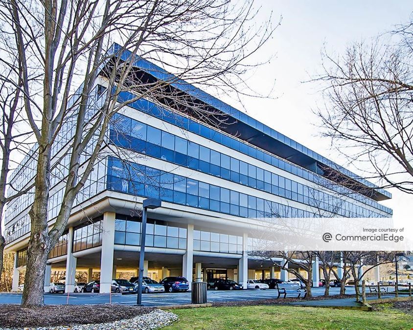 3 Garret Mountain Plaza