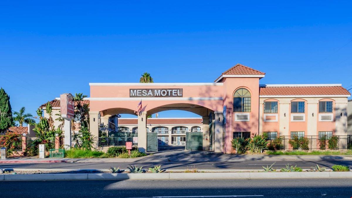 2205 Harbor Blvd - Costa Mesa, CA