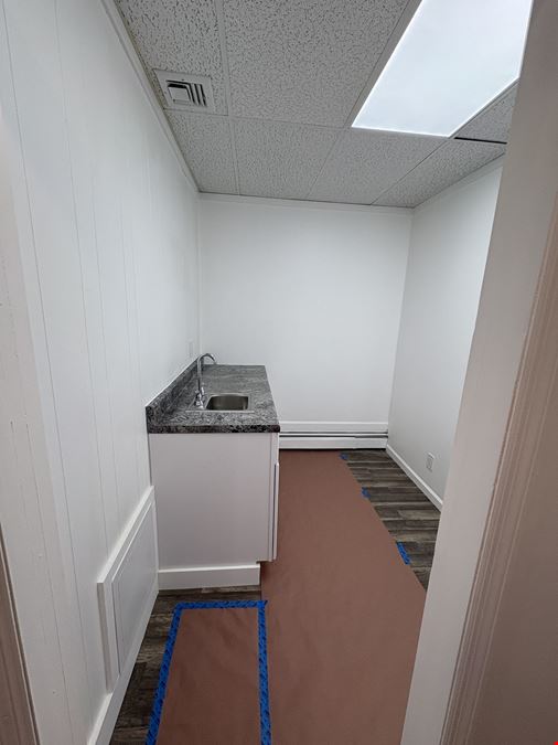 125 E Main St