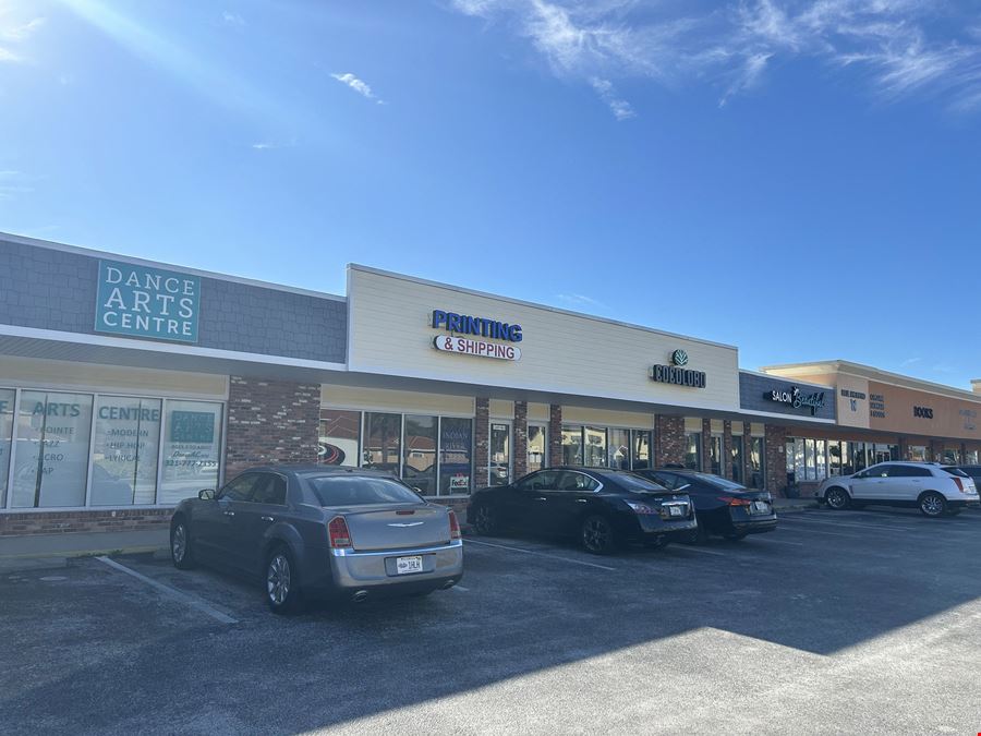 Pines Plaza