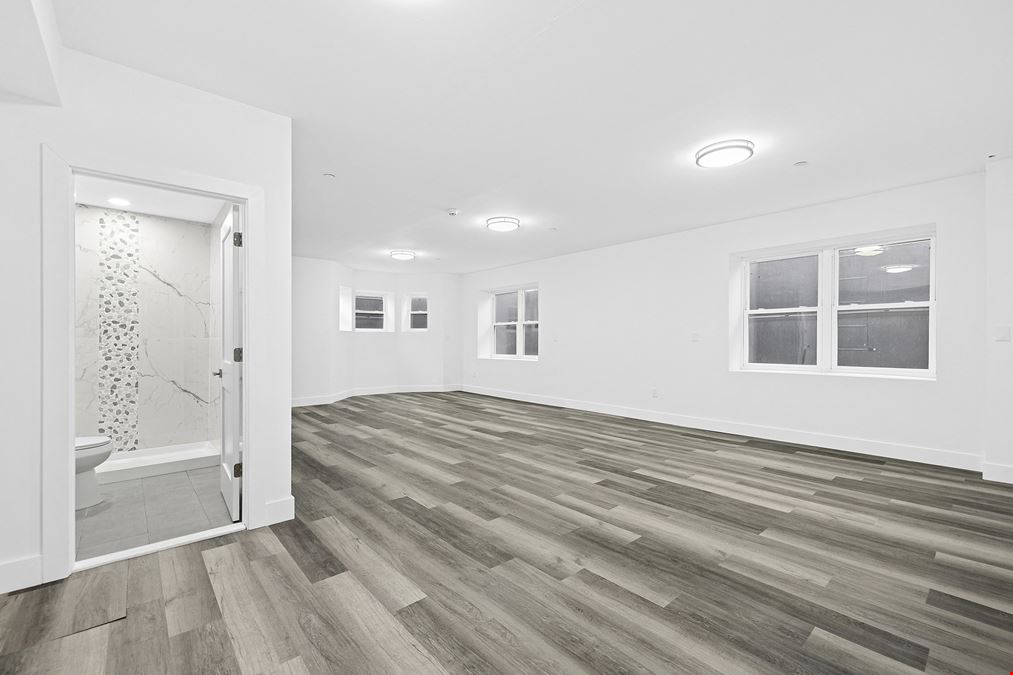 533 Greenwich St