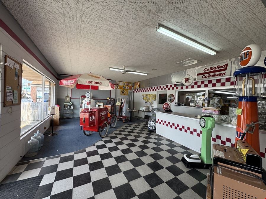 Retail & Showroom - Cocoa Village (Seller Financing Available)