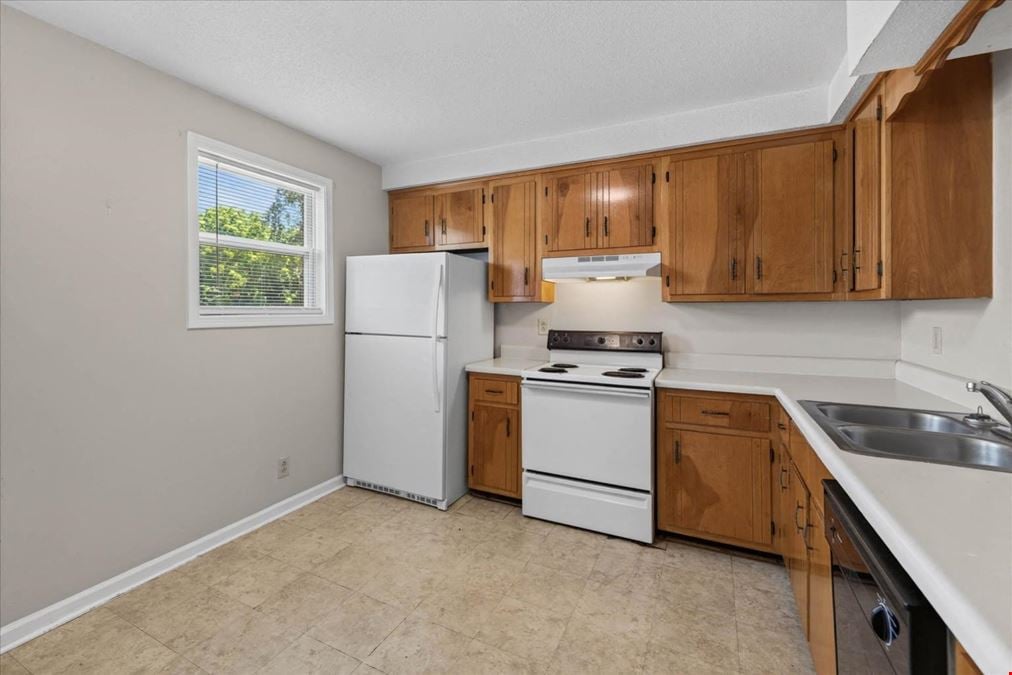 1531 E Knollwood Cir
