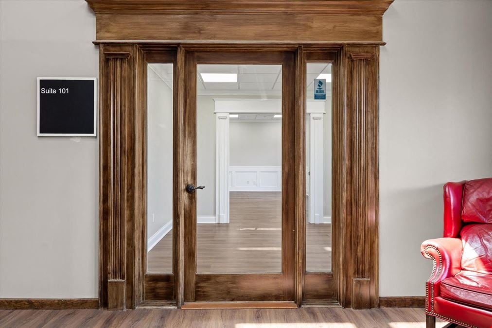 2 Executive Suites 