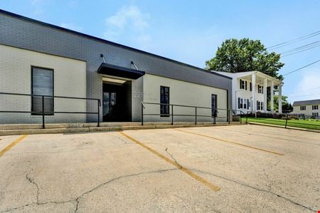 Preview of commercial space at 221 W Laurens St
