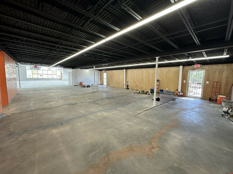 616 N. Main Street Warehouse/Showroom + Two Adjacent Lots