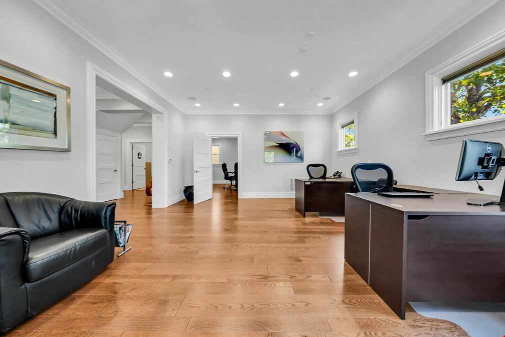 1104 Irwin St.