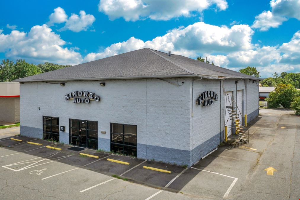 13908 E Independence Blvd