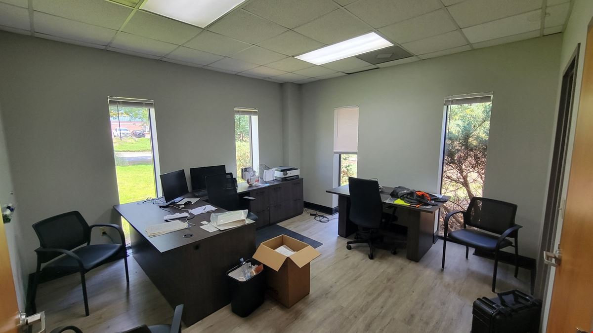 6694 Oak Ridge Commerce Way