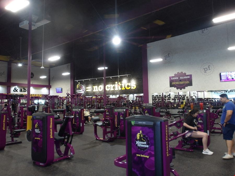 Planet Fitness Plaza