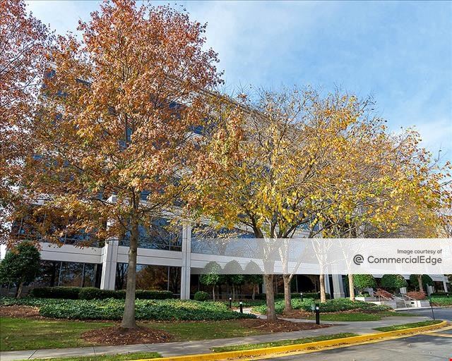 Windward Plaza - Building 300