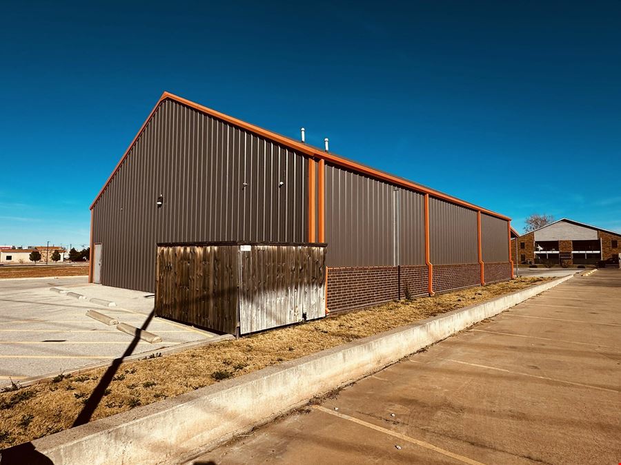 3950 Catclaw Drive - Freestanding Building