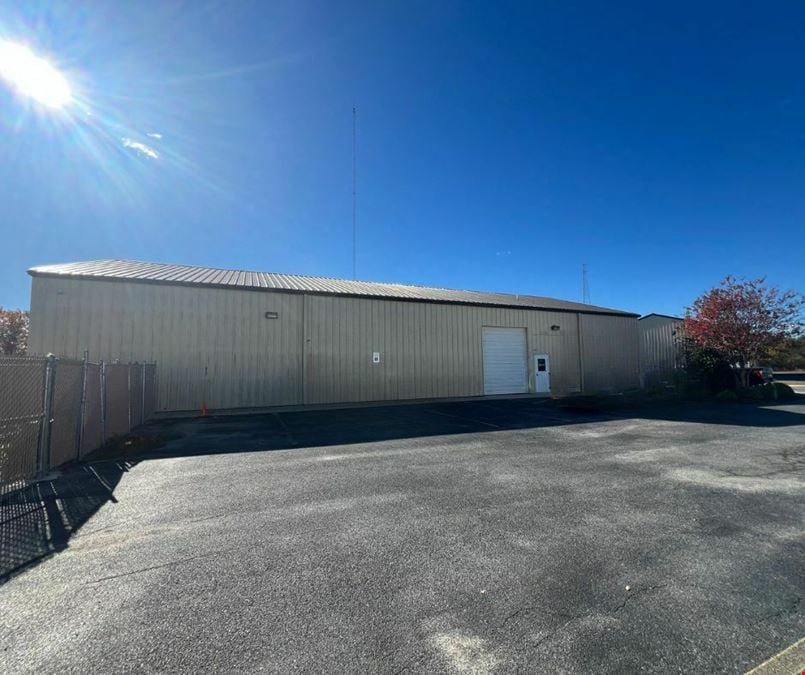 Free Standing Warehouse for Lease