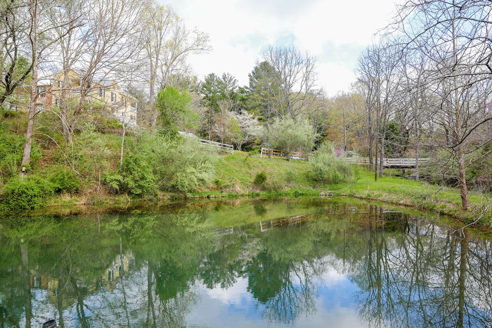 SHENANDOAH MANOR | HISTORIC RETREAT AND B&B