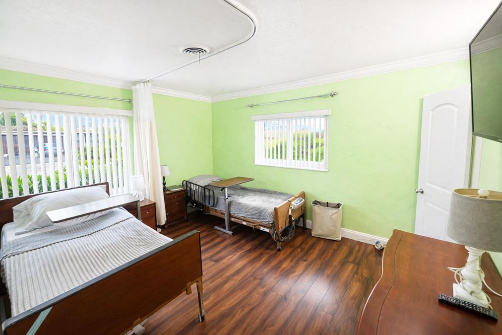Fully Licensed 6-Bed Assisted Living Facility