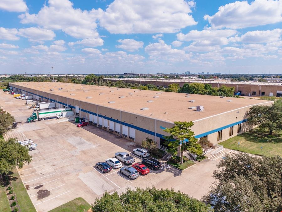 ReadySpaces Farmers Branch