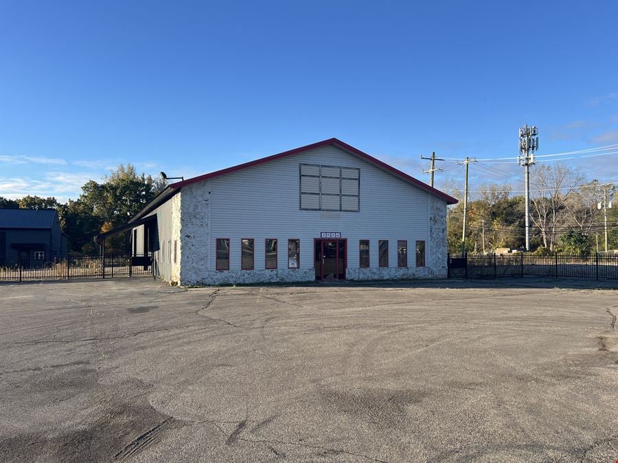 8285 Highland Road