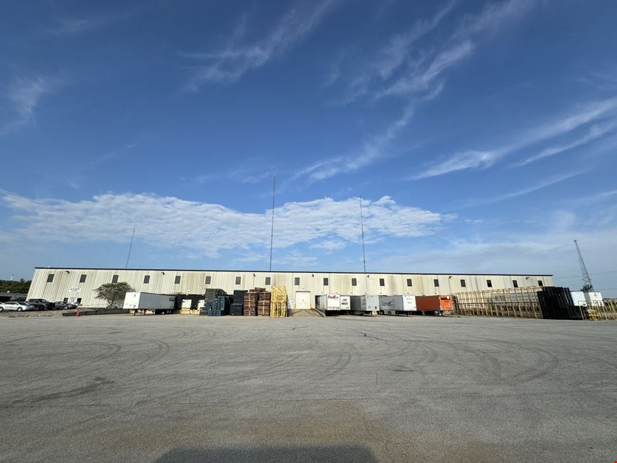 Fort Wayne, IN | 129,600 SF