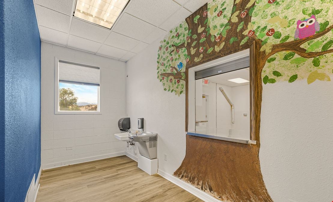 Prime Salmon Office Space