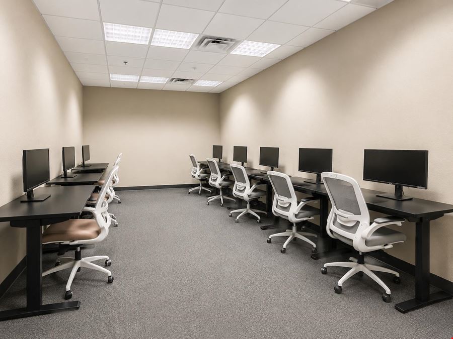 Office Suites For Lease - Briarwood Area / Ann Arbor