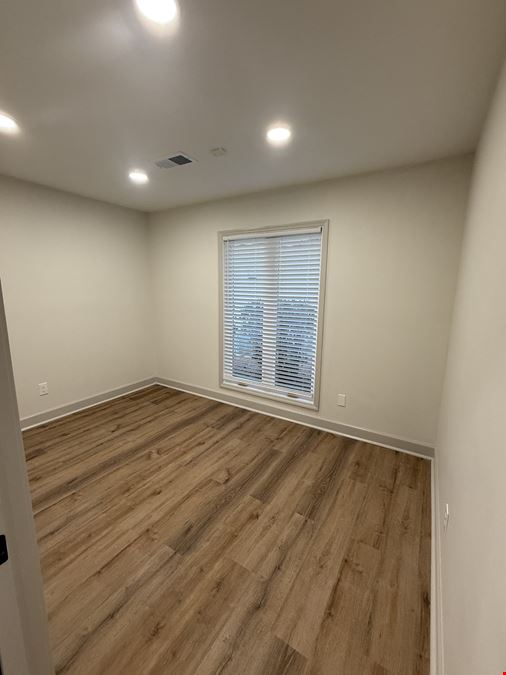 5734 Windsor Drive, Unit 6