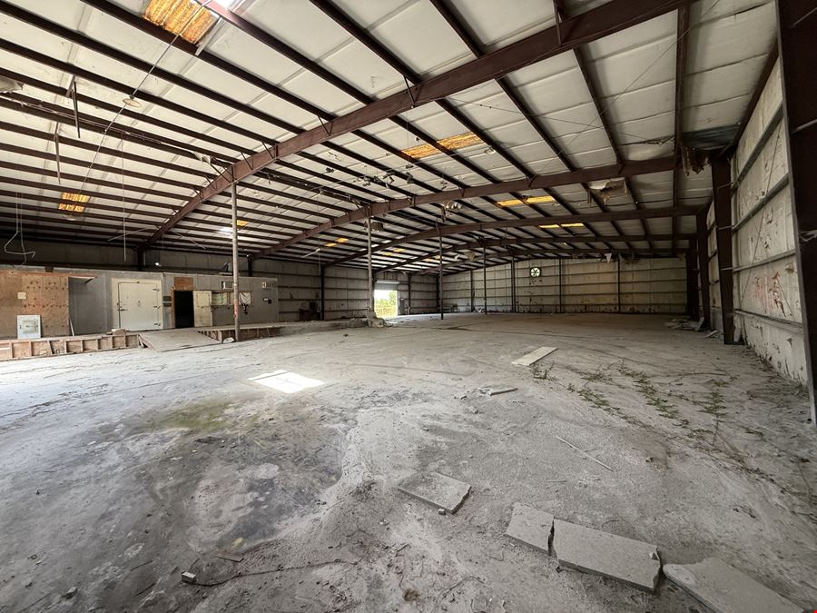 700 Granby Ln