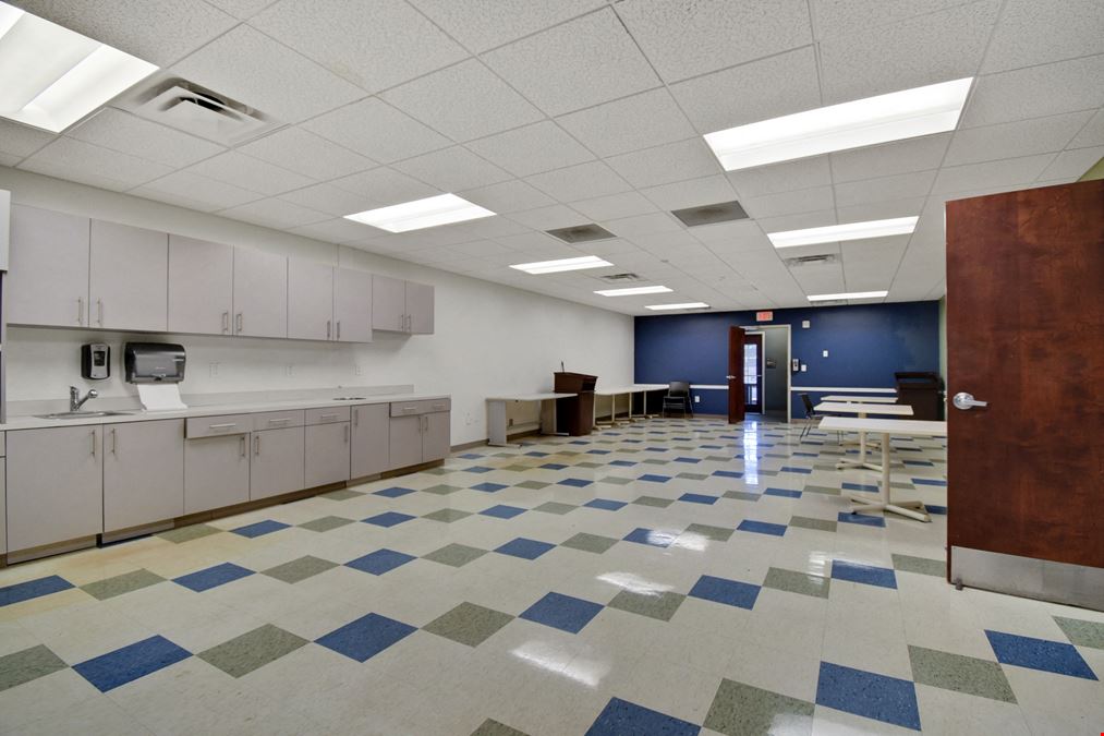 9512 Sunbeam Center Drive