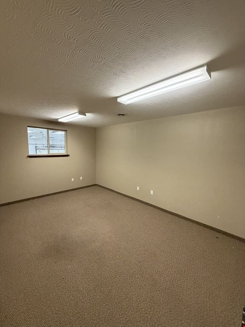 3606 E. Wellesley Ave