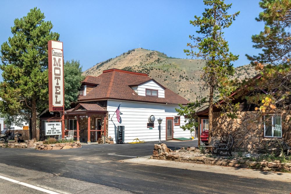 Canyon Motel