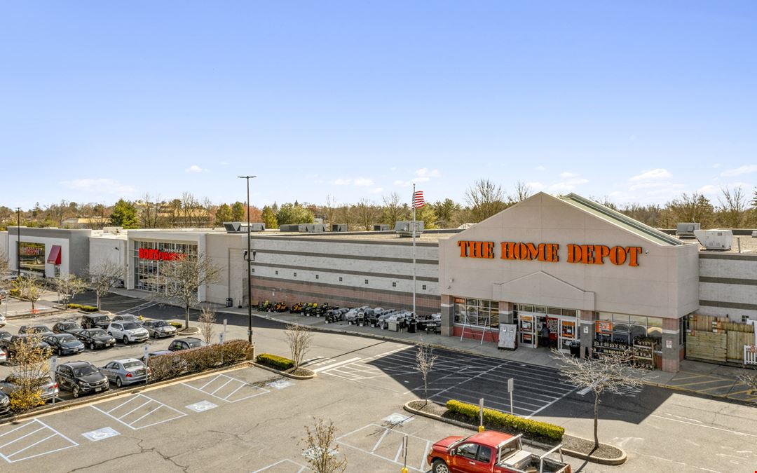 Bob's Discount Furniture - Freehold, NJ