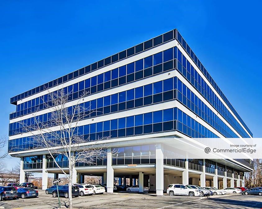 3 Garret Mountain Plaza