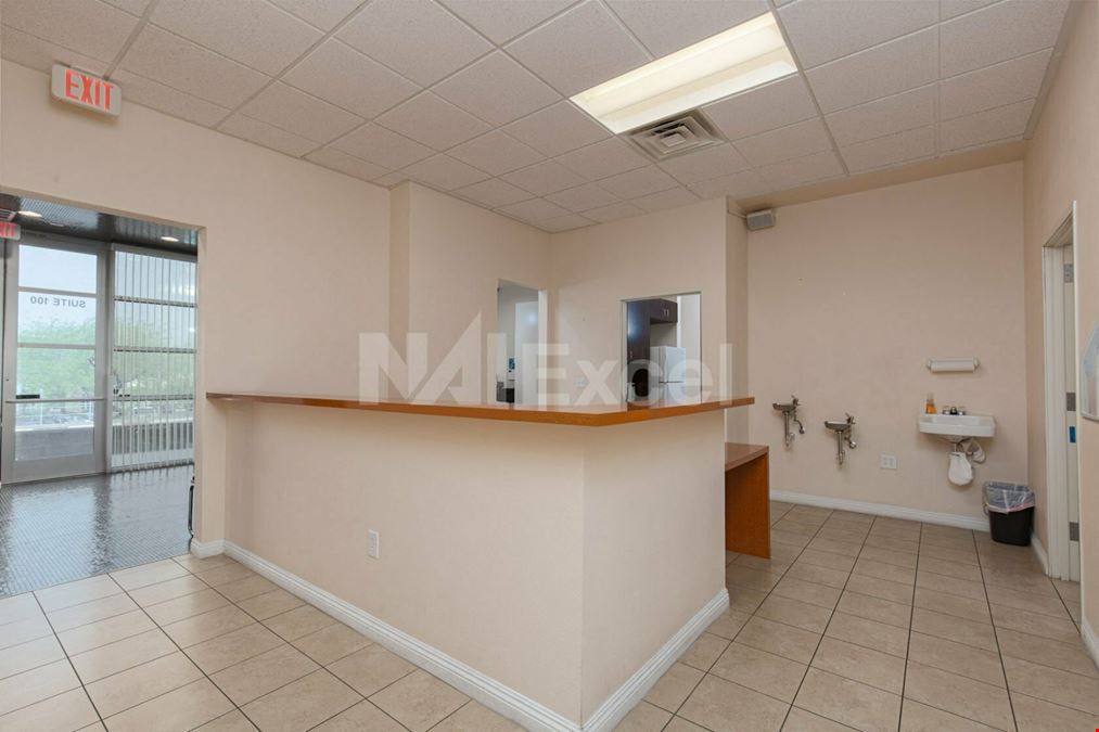 1669 W Horizon Ridge Pkwy Ste 100