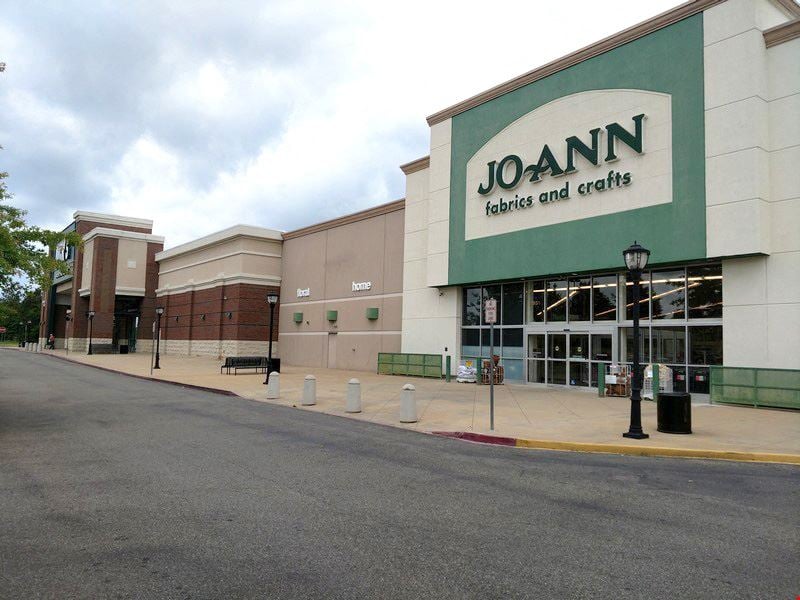 7005 & 7861-8073 East Chase Pkwy.