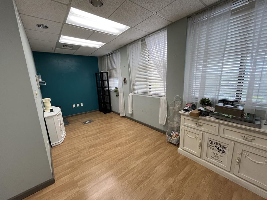 Top Floor Salon/Office Suites