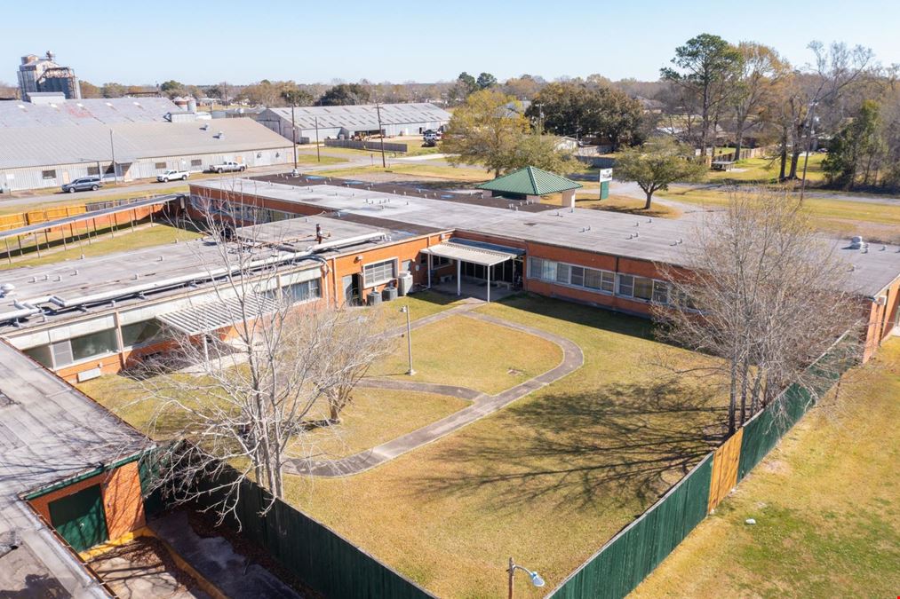 ±45,000 SF Facility for Specialized Care