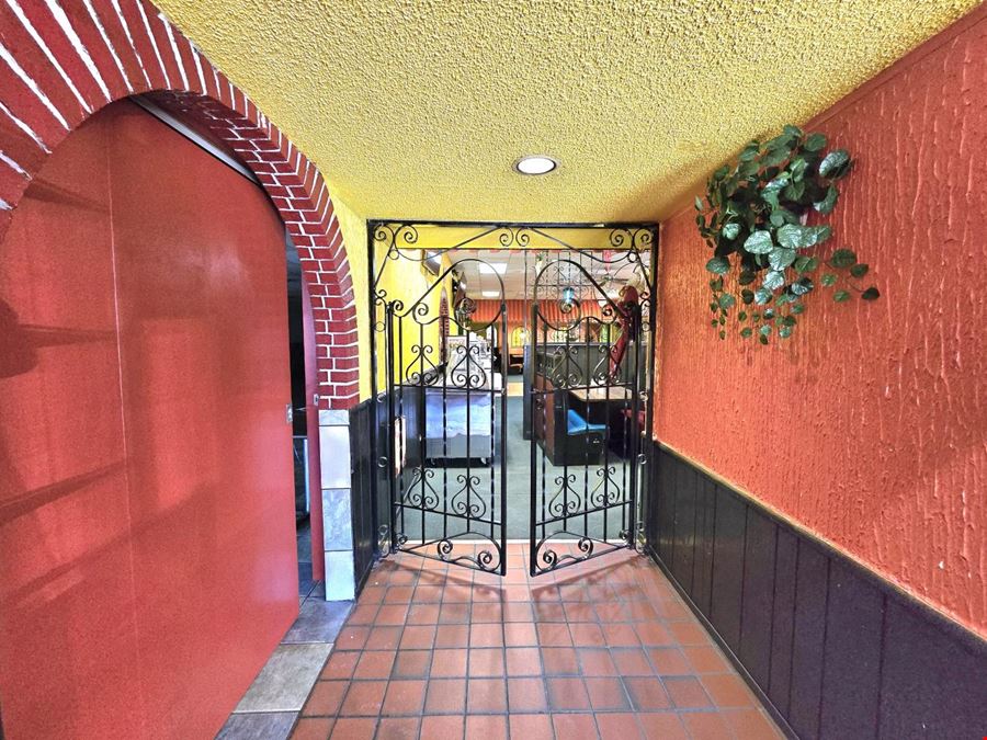 Monarca Restaurant