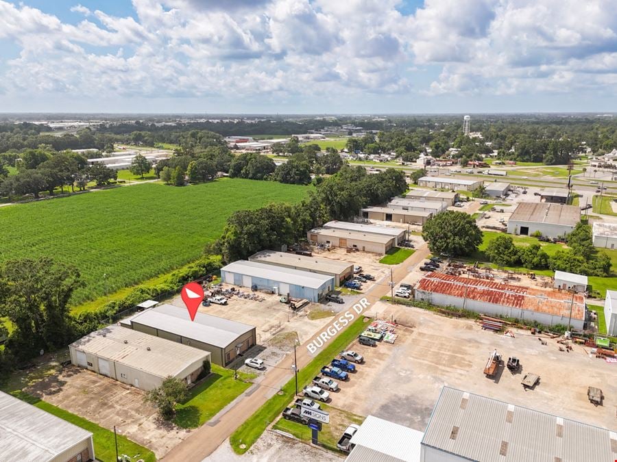 ±4,516 SF Office Warehouse with Wash Bay and Bridge Crane