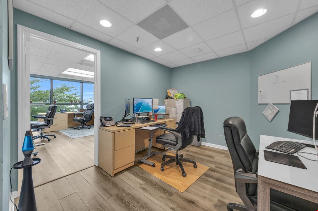 631 US Highway 1  Unit 305