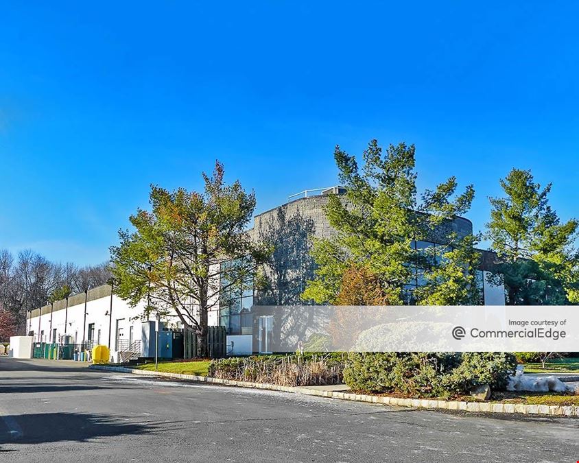 Princeton Corporate Plaza