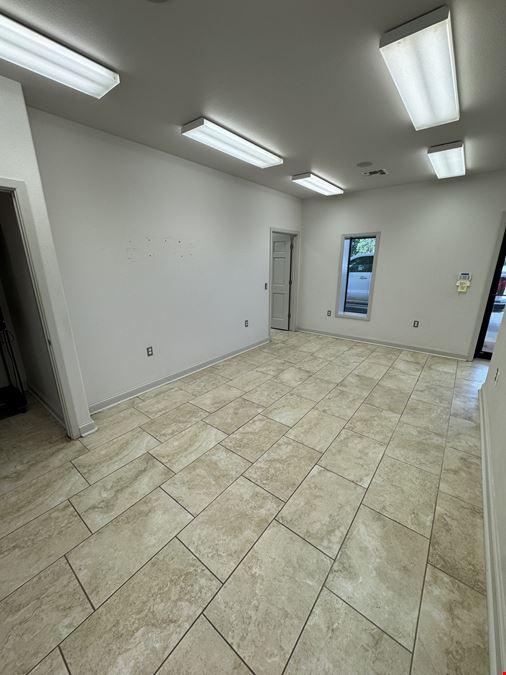 Crane-Ready Warehouse & Office Space on 19.25 Acres