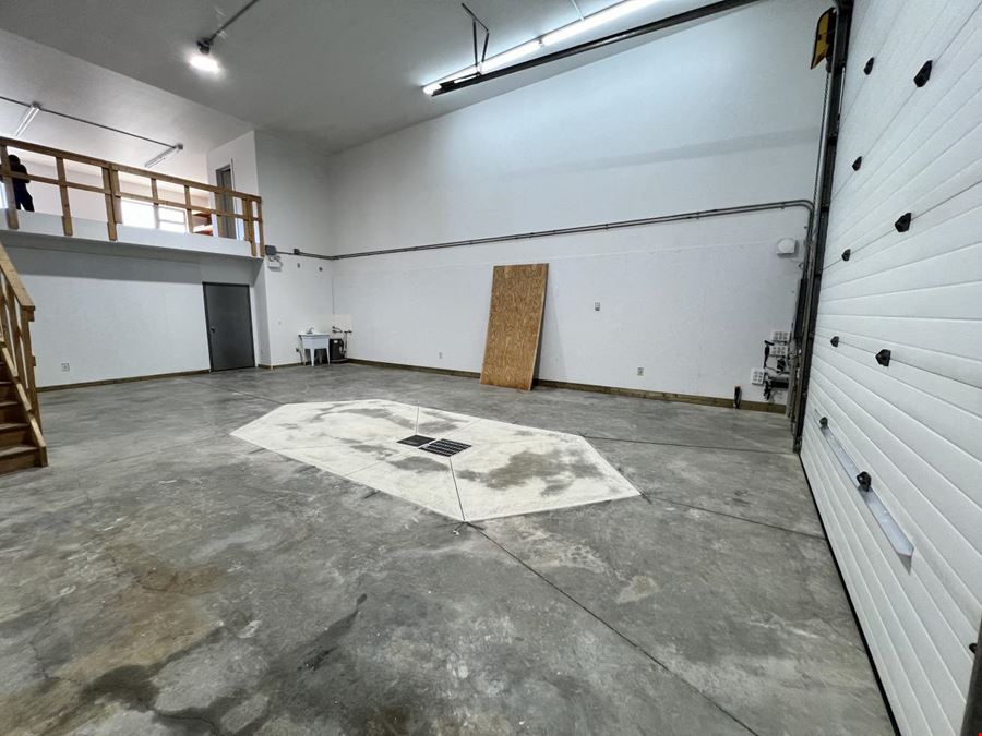 7471 Edgar Industrial Bend - Unit 11