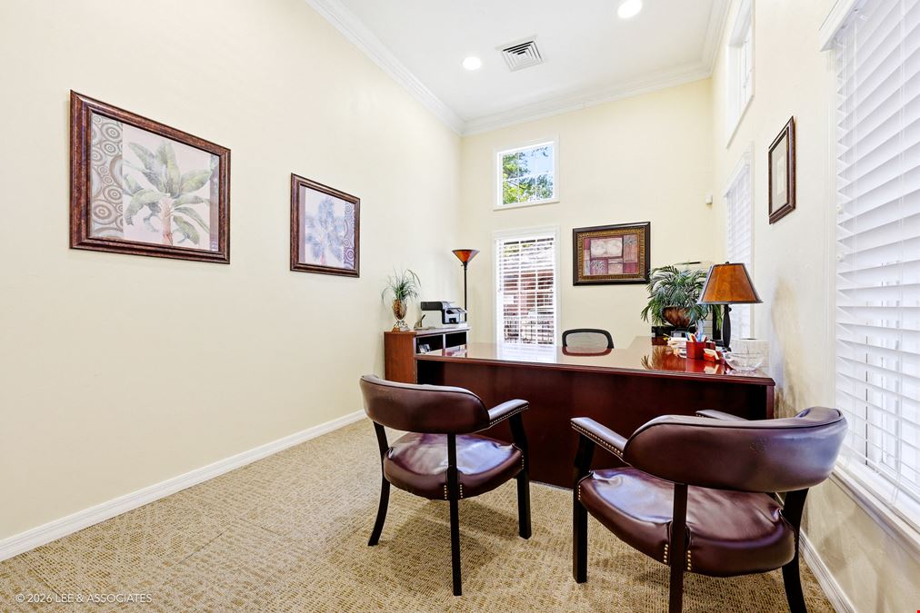 5215 SW 91st Ter - Haile Village Executive Office Suite